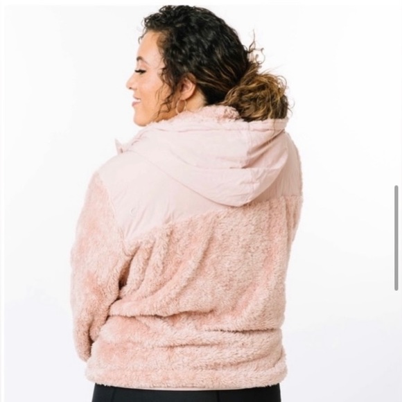 RETIRED ZYIA  BLUSH COLORED SHERPA zipper Lined pockets JACKET SZ LG EUC - Picture 6 of 6